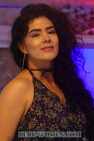 204739 - Yenny Age: 42 - Colombia