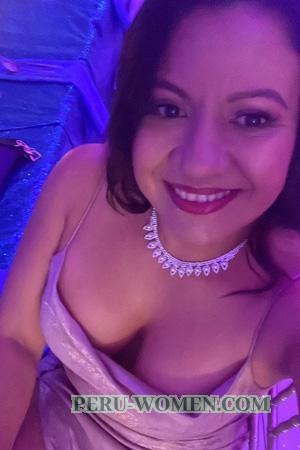 221804 - Lilliam Age: 44 - Costa Rica