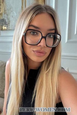 226611 - Diana Age: 22 - Ukraine